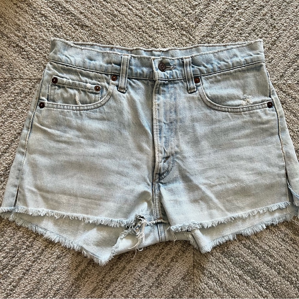Levi’s Cutoff Jean shorts